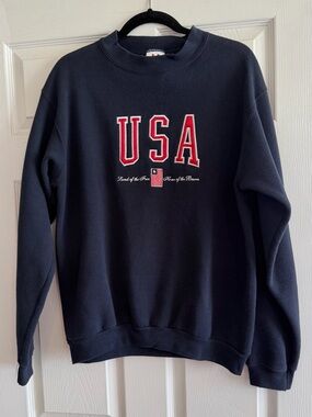 Vintage tee jays  Navy Blue Embroidered USA Patriotic Sweatshirt 
Size LARGE